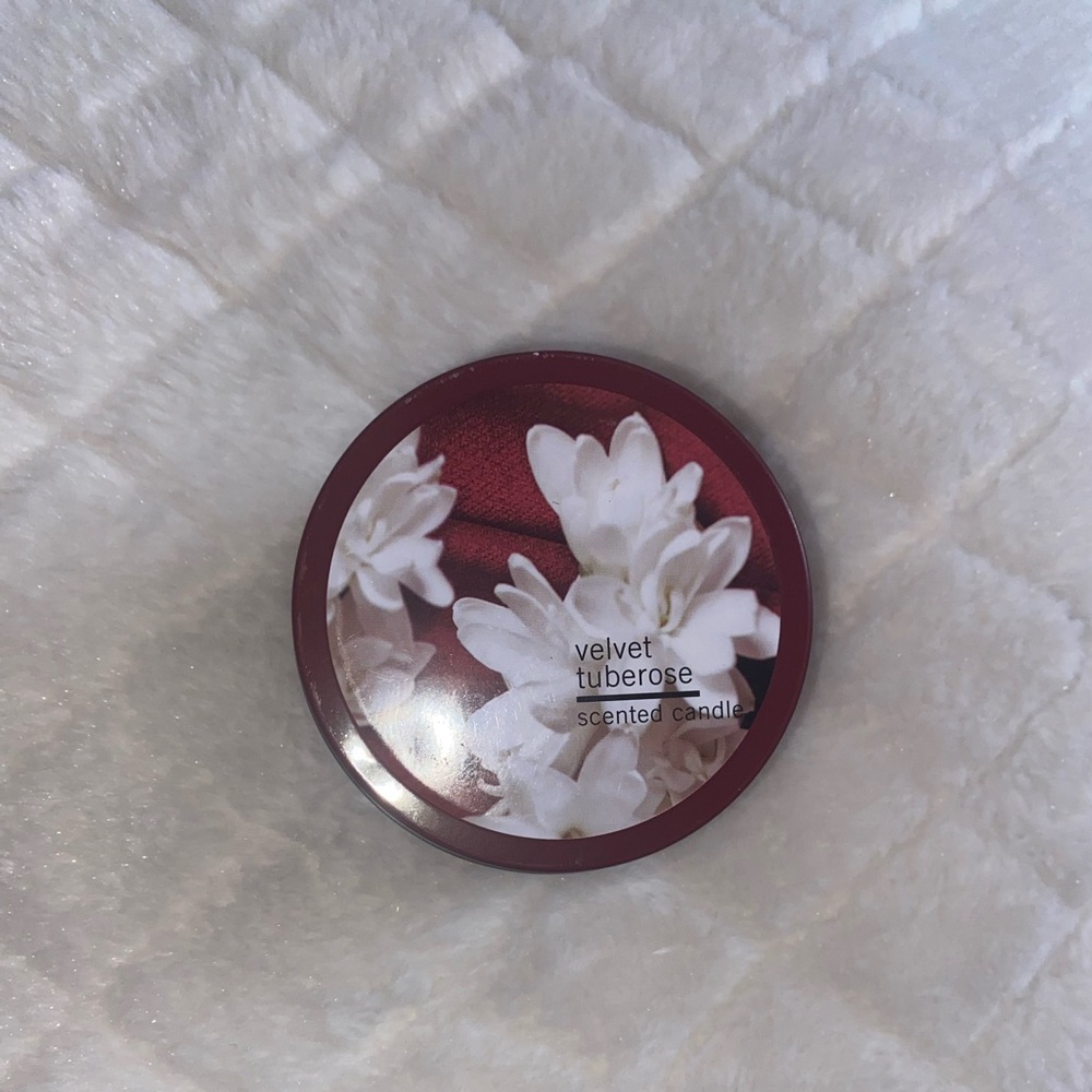 Velvet Tuberose bath and body works candle